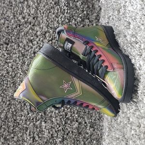 Converse High Top Brand new in the box no lid authentic